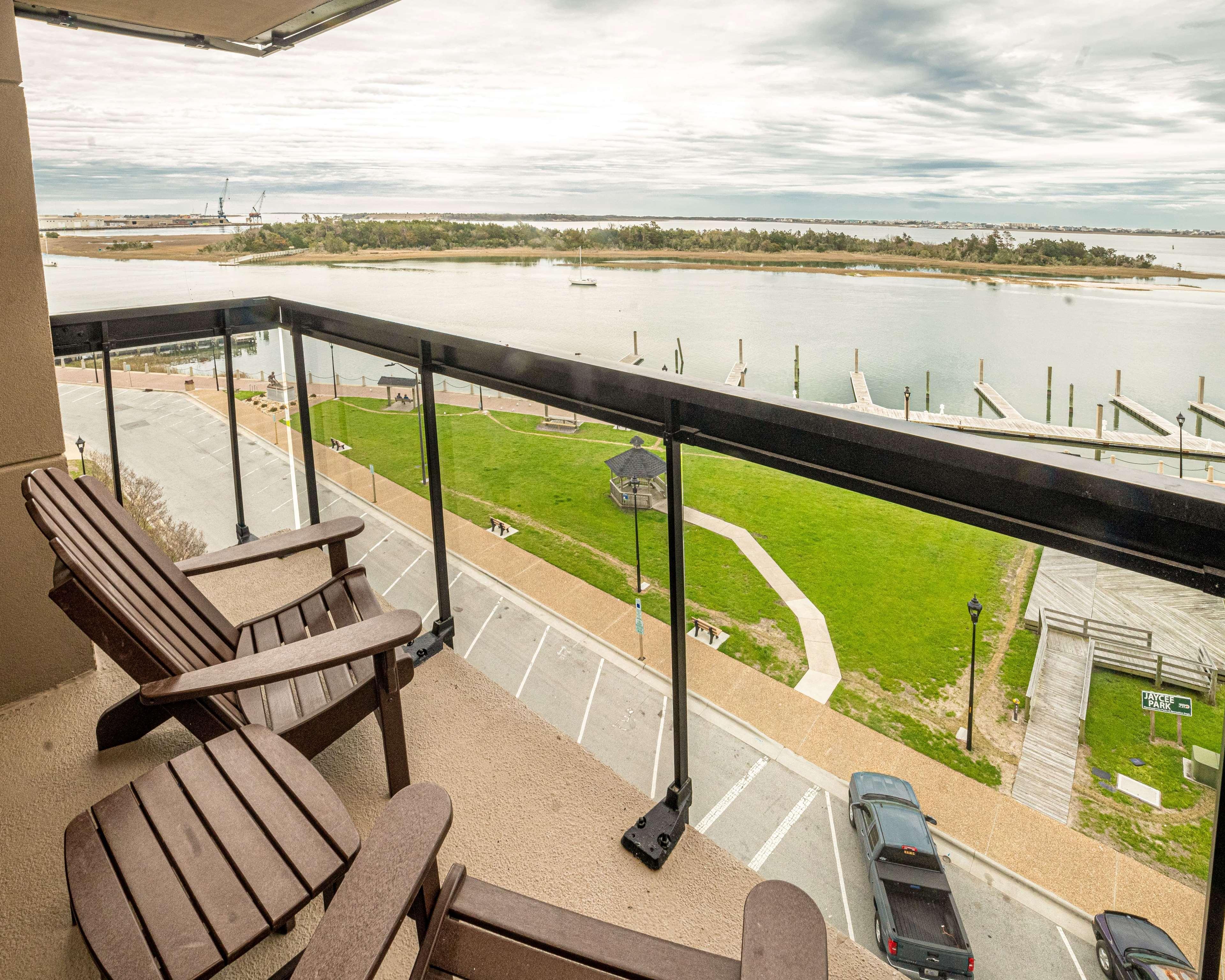 Bask At Big Rock Landing Hotel Morehead City