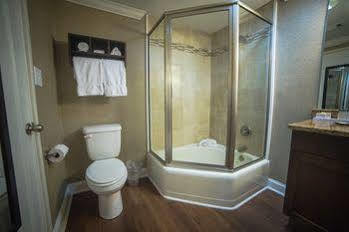 Bask At Big Rock Landing Hotel Morehead City