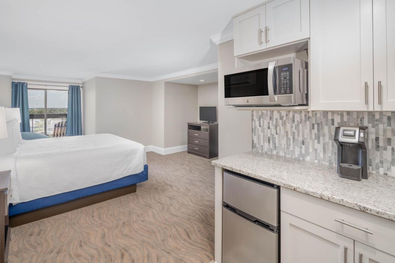 Hotel Bask At Big Rock Landing