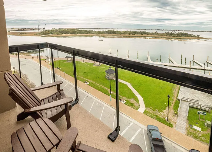Bask Hotel At Big Rock Landing