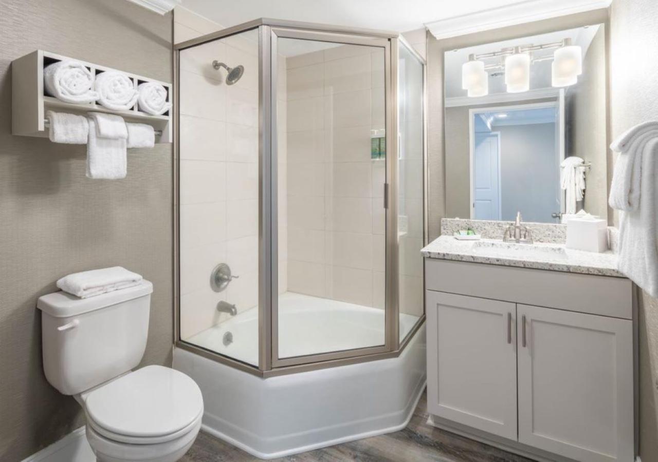 Hotel Bask At Big Rock Landing Morehead City