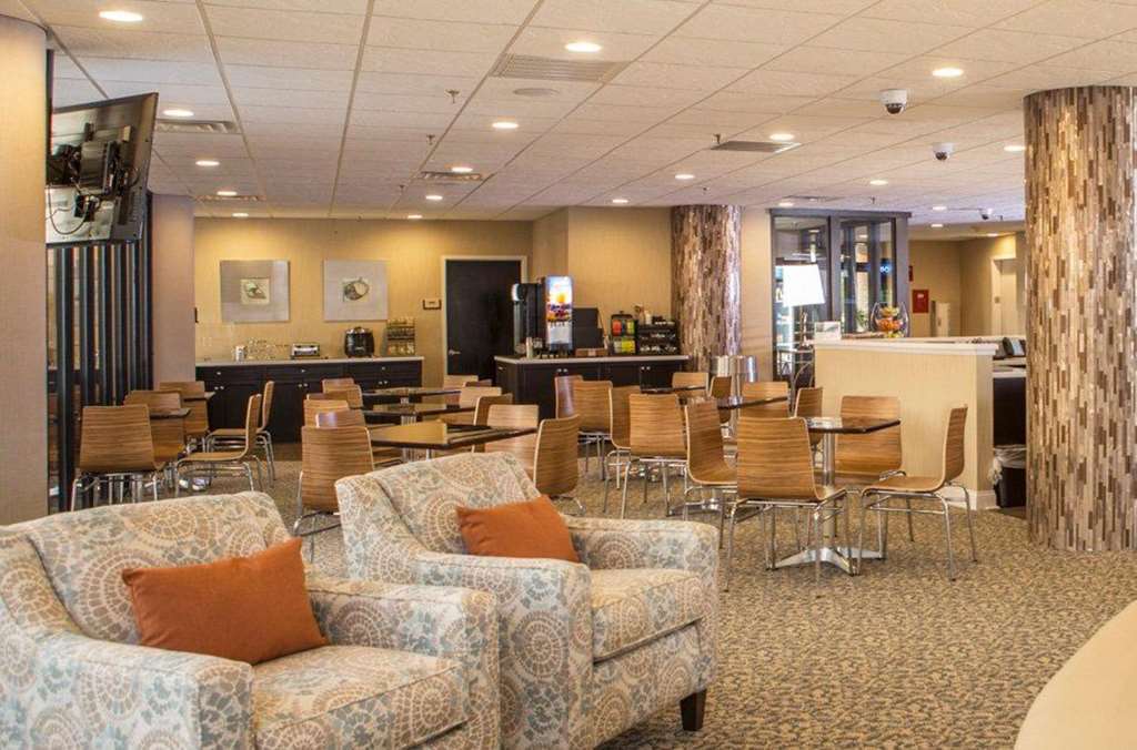 Hotel Bask At Big Rock Landing Morehead City
