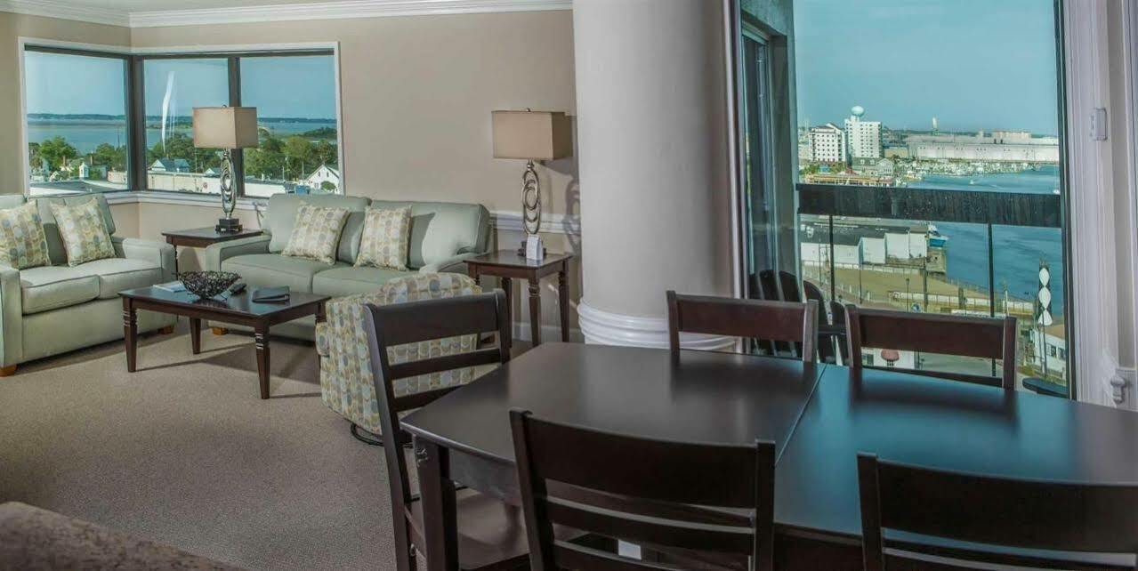 Hotel Bask At Big Rock Landing Morehead City